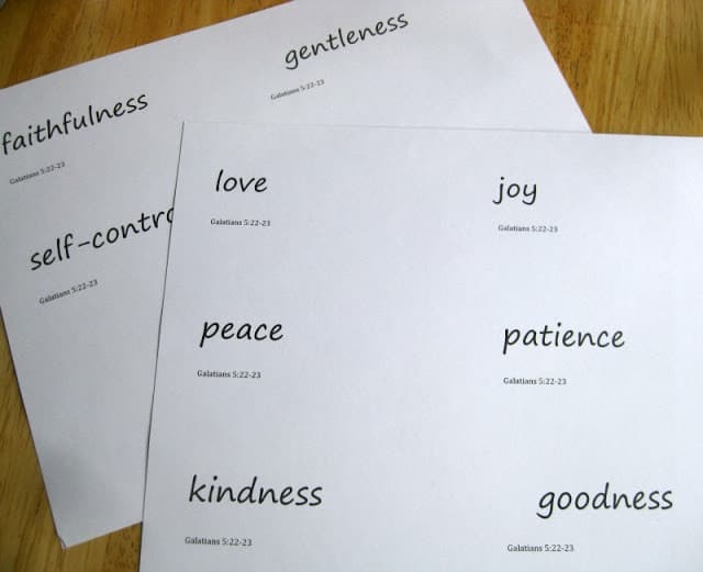 printables with the fruits of the spirit listed on them