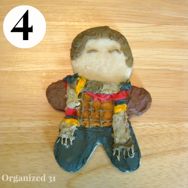 a sugar cookie decorated as Doctor Who - The fourth doctor 
