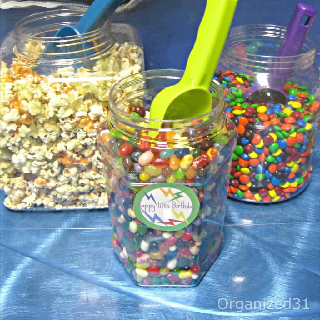 Easy Polka Dot Party Table Decoration - Organized 31