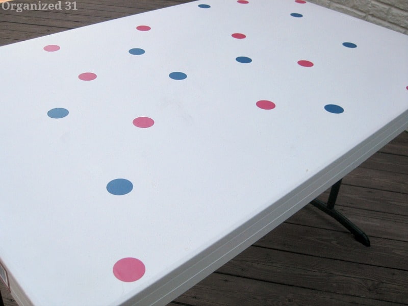 Easy Polka Dot Table Decorations - Organized 31