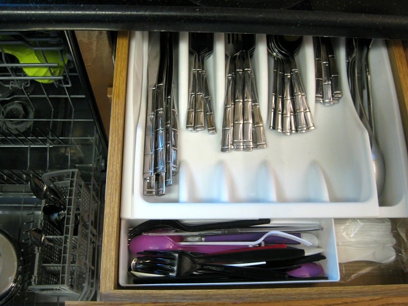 Organizing Dishes & Dishwasher Detergent - Organized 31 #SparklySavings #CollectiveBias #shop