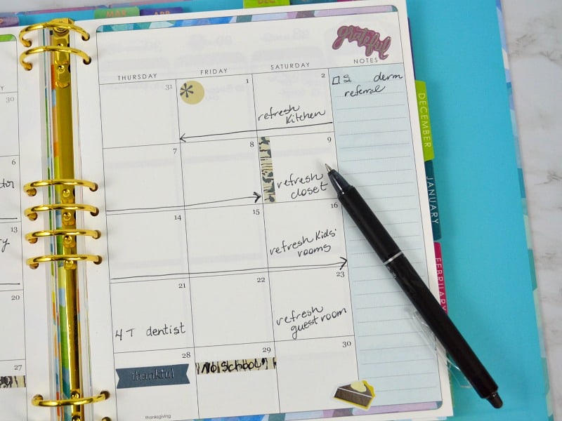 Calendar with organizing tasks scheduled. 