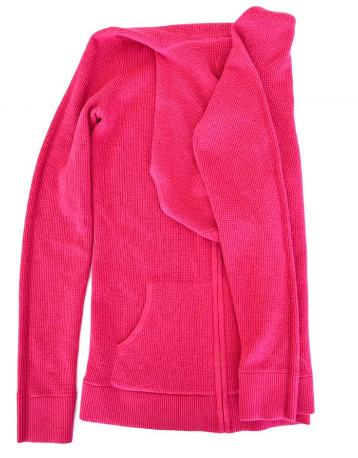How To Fold A Hoodie Organized 31 How to fold a hoodie organized 31